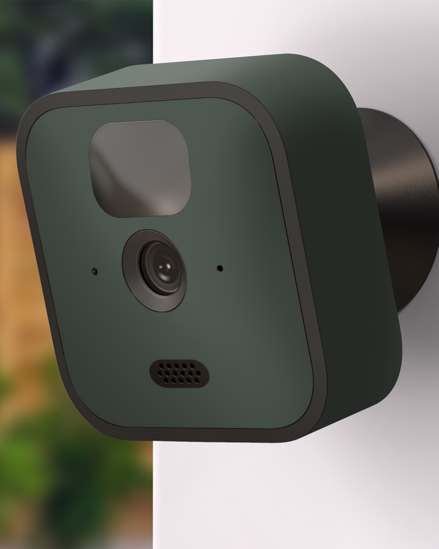 MIDNIGHT GREEN Kamera Aufkleber Blink Outdoor (2020) an Außenwand angebracht