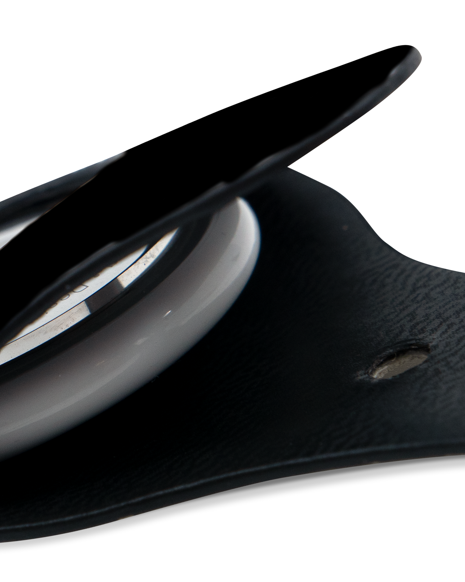 Close-Up: AirTag Anhänger mit BLACK Design