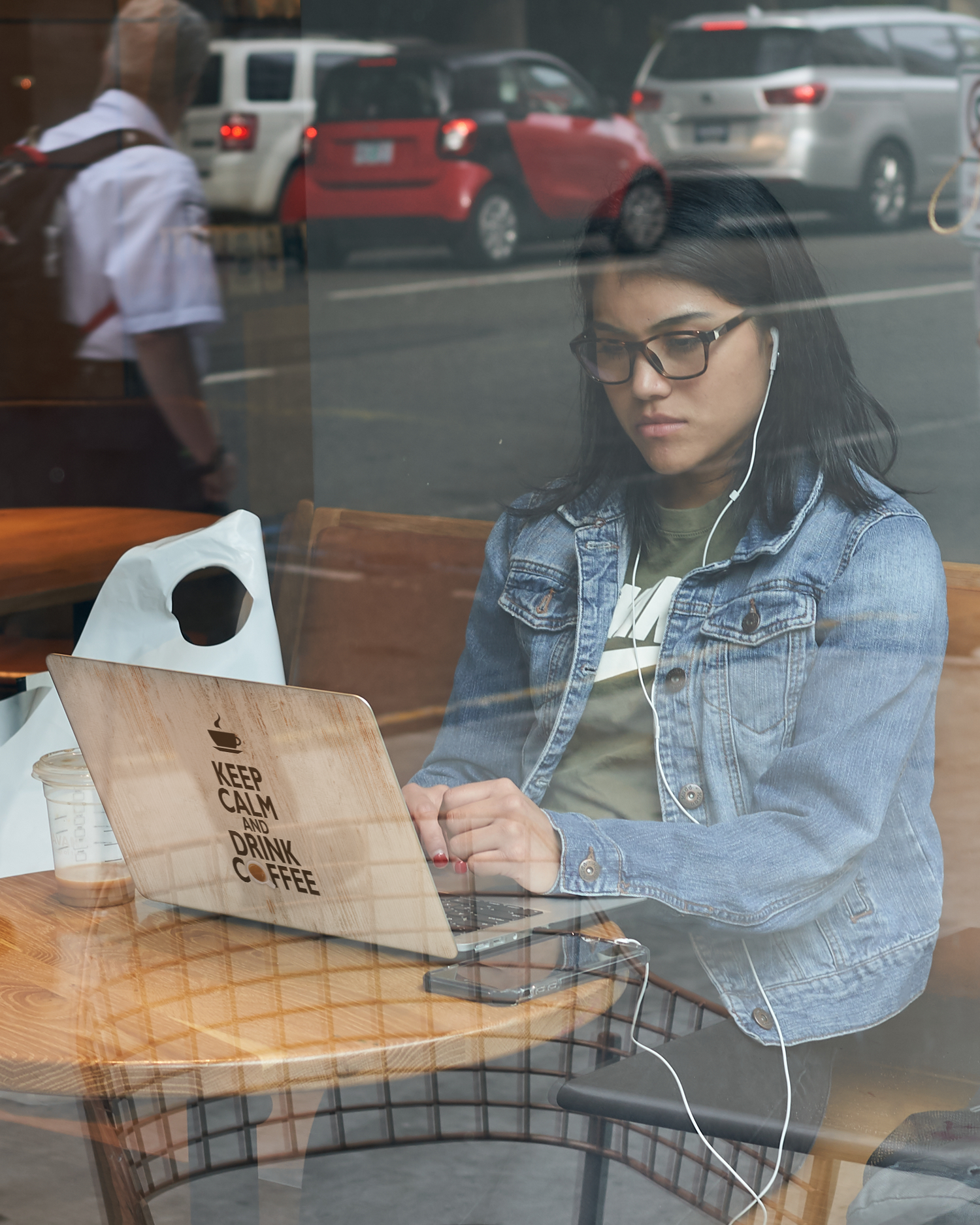 Drink Coffee Laptop Aufkleber für 15 Zoll Apple MacBooks bei der Arbeit